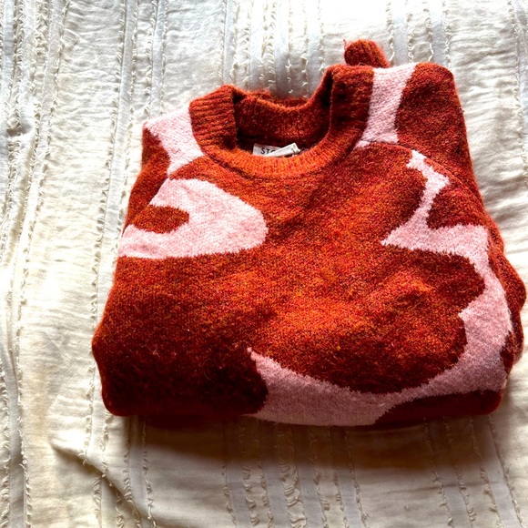 Grey Bandit Last Kiss Sweater - Picture 2 of 3